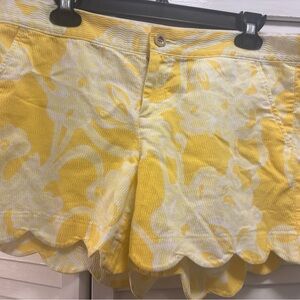 COPY - Lilly Pulitzer buttercup Floral Women's Shorts sz 10